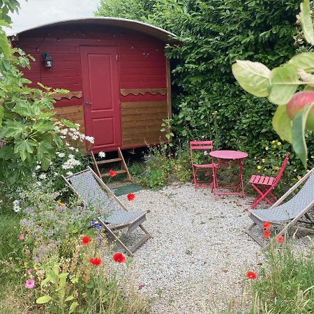 Les Chambres Du Mad Henvic Exterior foto